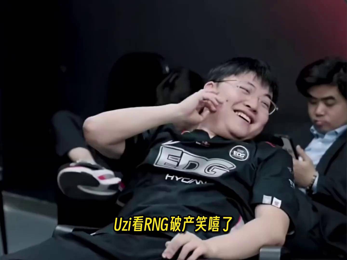 重要助攻首场状态出色，TES观众沸腾！，Uzi重返赛场引发球迷热议(逆转检事1图文攻略)